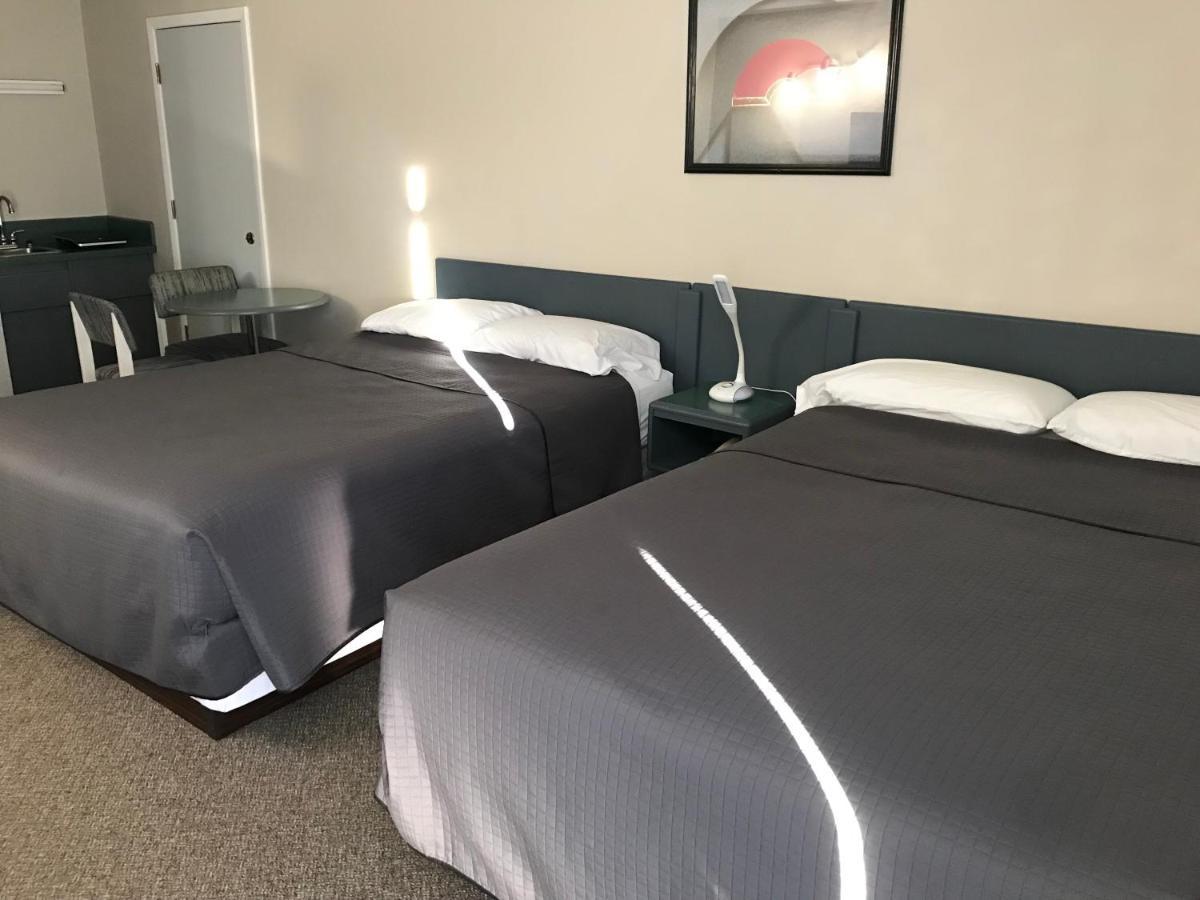 Plains Motor Inn Stettler Eksteriør billede